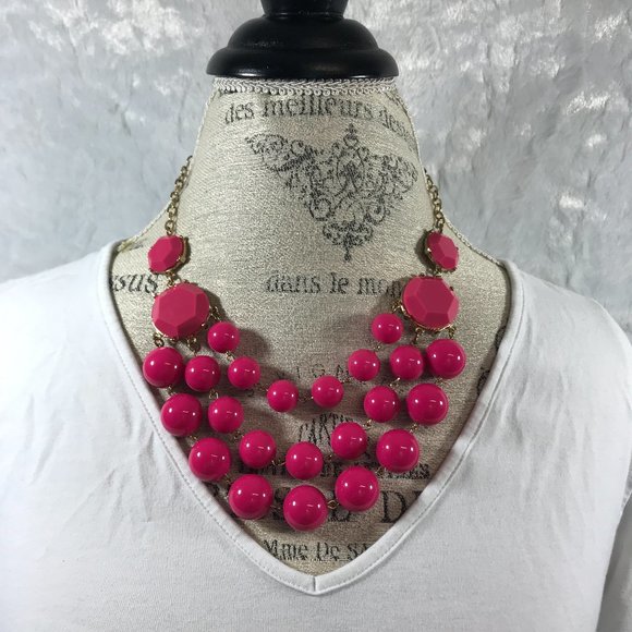 Hot Pink Multi-strand Statement Beaded Chunky Necklace Summer fun vacation wear - Picture 2 of 9